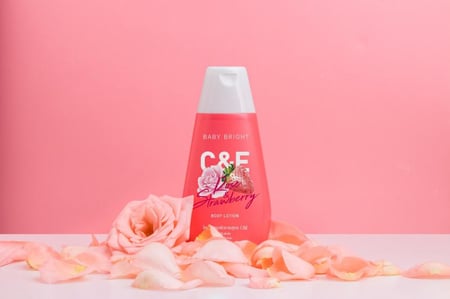لوشن جسم C&Eباورد والفراولة من بيبي برايت 150 جم