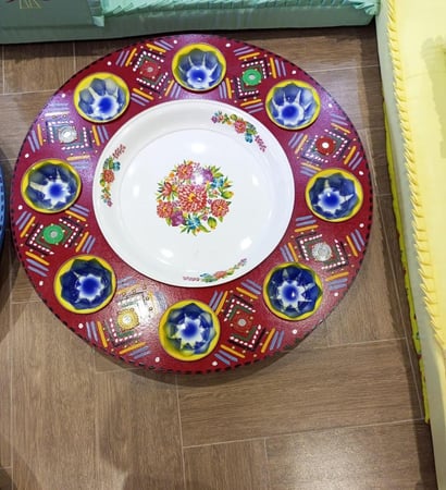 صينية تقديم شعبية بعدة الوان