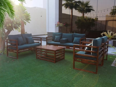 طاولة  كبيرة خشب (مخطط)