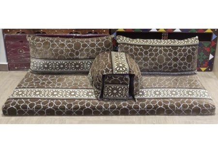 طقم جلسة أرضية