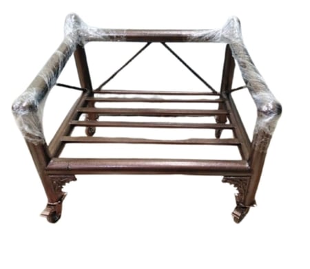 كرسي مركاز حديد مفرد (بكفرات وبدون فرش)