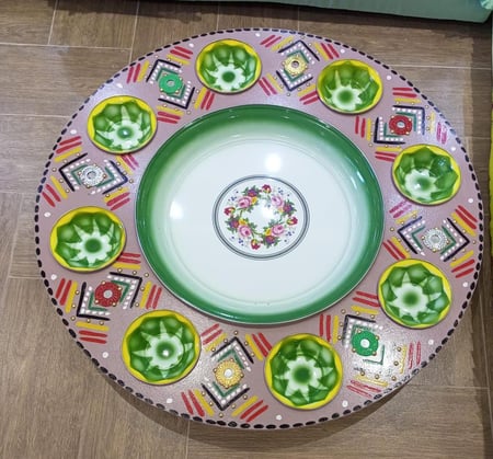 صينية تقديم شعبية بعدة الوان