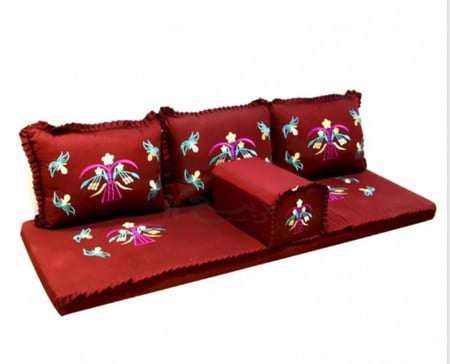 جلسة مركاز بتطريز قطري(بدون كفر)