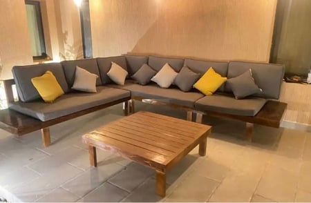 تفصيل جلسة خشب بالمتر