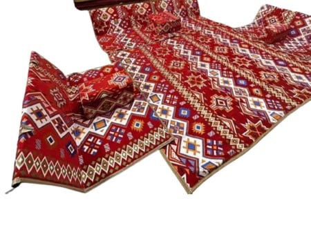 طقم جلسة بر وبحر  احمر يكفي 8 أشخاص.