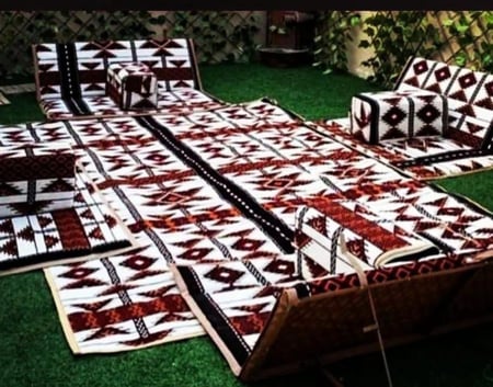 طقم جلسة بر وبحر سدو يكفي 8 أشخاص.