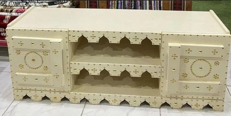 طاولة تلفزيون تراثية متر و٢٠ سم