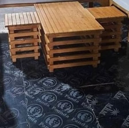 طاولة  كبيرة خشب (حسب التصميم)