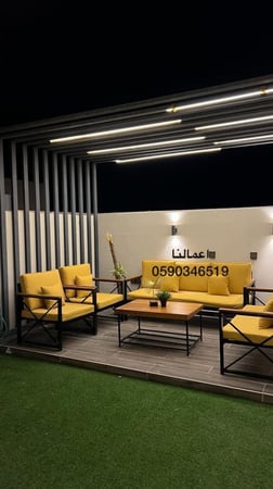 طقم جلسة حديد أسود مع خشب لسبع أشخاص (ضرب)