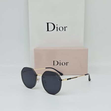 نظارات ديور  مع الملحقات