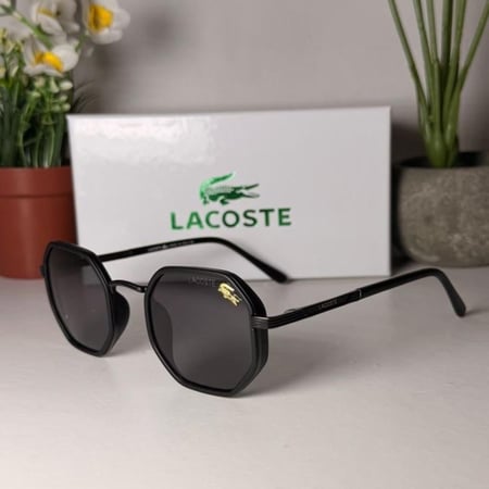 نظارات لاكوست