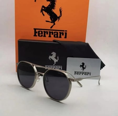 نظارات فراري مع الملحقات