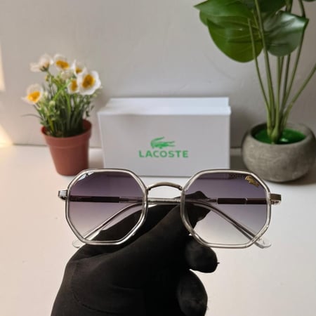 نظارات لاكوست