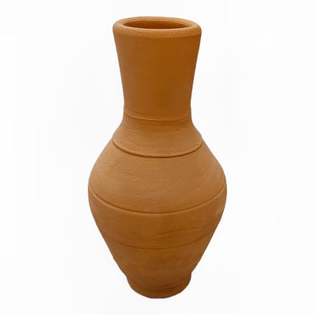 جرة فخار مصنوع يدويا من الطين