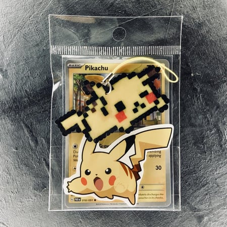 ميدالية بيكاتشو صناعة يدوية Pikachu Retro Pixel  Keychain Charm Handmade