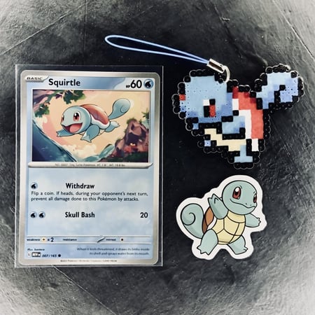ميدالية سكويرتل صناعة يدوية Squirtle Retro Pixel Keychain Charm