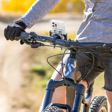 حامل قاعدة تثبيت جوال دوار على الدراجات أسود SUSBM-01-R3 - NITE IZE