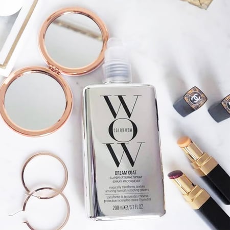 بخاخ كولور واو للحماية من الحرارة ضد الرطوبة والهيشان متوفر بحجمين من Color wow