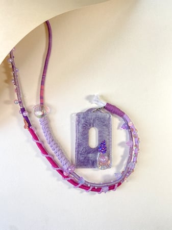 حامل بطاقة | ID holder