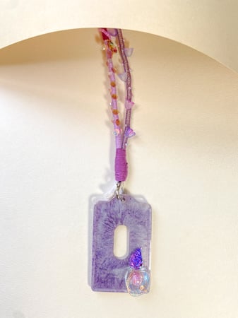 حامل بطاقة | ID holder