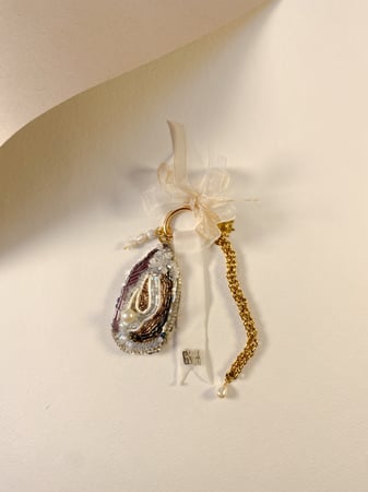 تعليقة شنطة محار | Bag charm