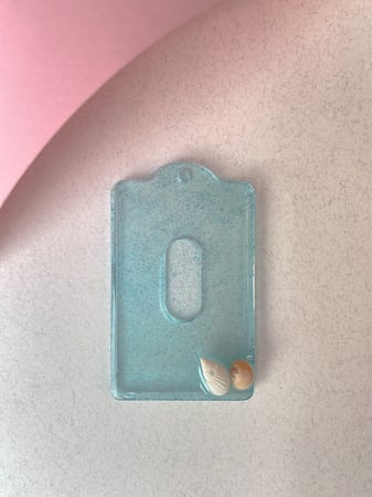 حامل بطاقة بالريزن | Resin holder