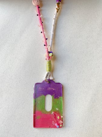 حامل بطاقة | ID holder