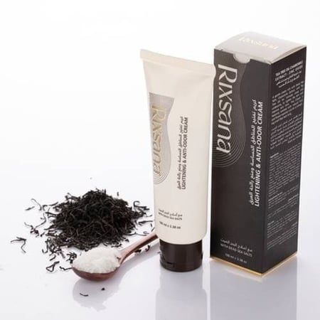 كريم تفتيح المناطق الحساسة ومنع رائحة العرق مع أملاح البحر الميت من ريكسانا