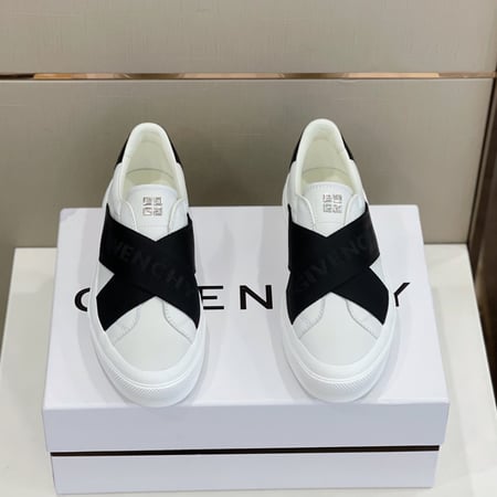 Givenchy City Sport Sneakers