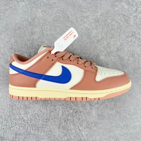‏Nike Dunk Low