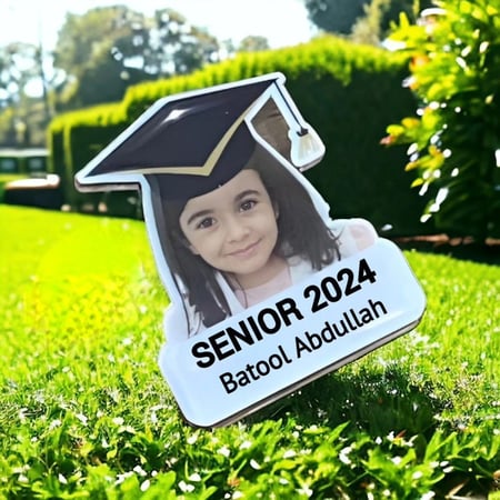 بروش تخرج بالاسم والصورة