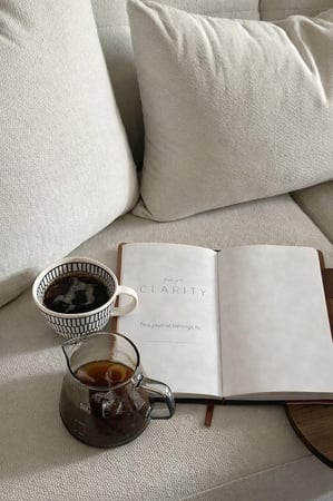 دفتر بقفل – لون بني عتيق