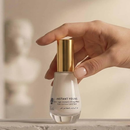 كريم فيولا الشد الفوري بتقنية الخلايا الجذعية النباتية