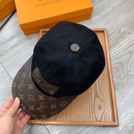 كاب لويس فيتون (ماستر كوليتي)