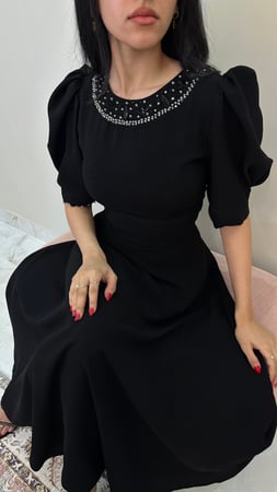 فستان أسود