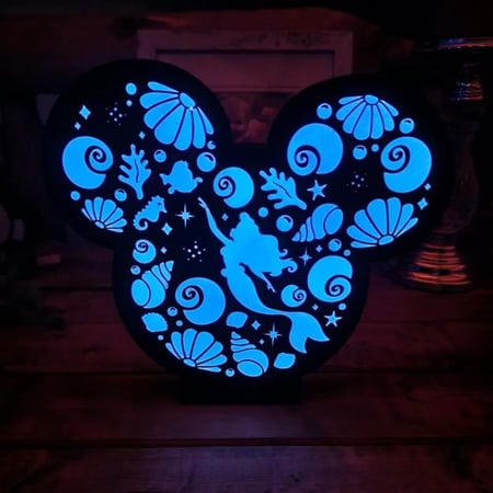 صندوق إضاءة LED بتصميم حورية البحر الصغيرة وميكي  – لمسة سحرية لديكورك