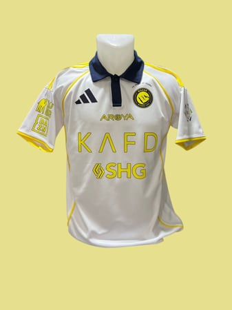 تيشيرت نادي النصر الابيض الجديد 2026