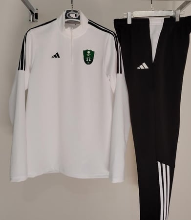 طقم الاهلي السعودي الجديد 2025