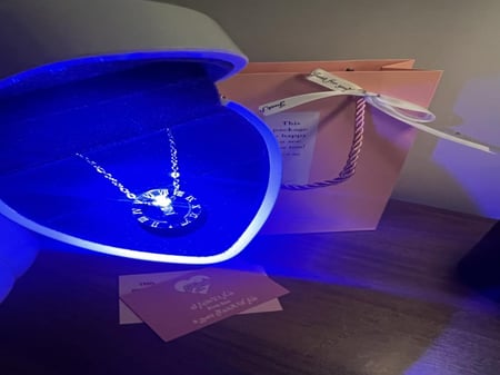 قلادة مضيئه+كيس