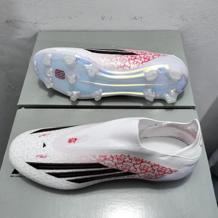 “Adidas F50 “LM
