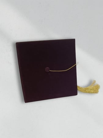 قبعة تخرج سادة