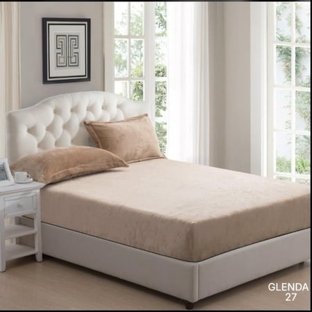 شرشف سرير مخمل ساده مزدوج  (3 قطع)