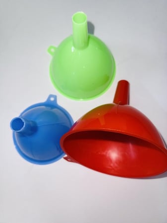 طقم قمع بلاستيك للمطبخ ( صغير عدد3) ملون - 1611