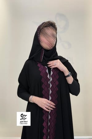 عبايه نيهال دبل كلوش بكم استرتش بتدخيل تطريز ناعم