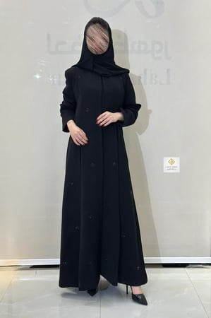 عبايه الفريده بليزر مبطنه بتدخيلات شك اسود فخم