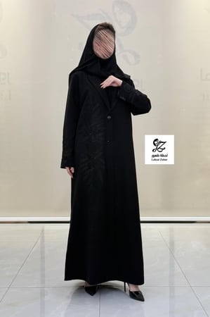 عبايه ميلانا بليزر رسمي مبطن بتدخيل تطريز ناعم لون اسود