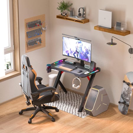 وايز فور مكتب العاب باضاءة ار جي بي: طاولة العاب من الالياف الكربونية