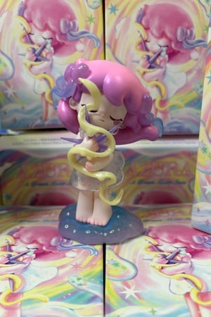 مجسم أزورا - احتضان النجمة