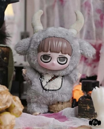 ميدالية دمية كيكي - ماعز