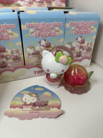 مجسم هيلو كيتي